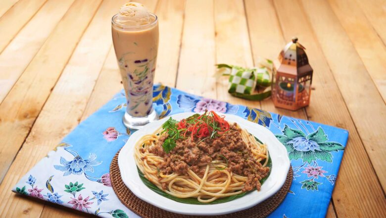 Rendang Pasta dan Teh Tarik Cendol