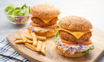 Burger Ayam Rangup Coleslaw