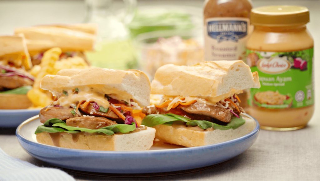 Sandwich Ayam Teriyaki Coleslaw Sos Bijan