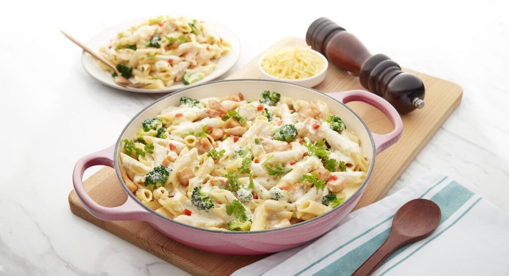One Pot Chicken Cheese Pasta