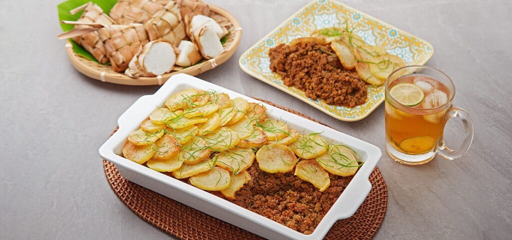 knorr beef rendang pie top with scalloped potatoes low