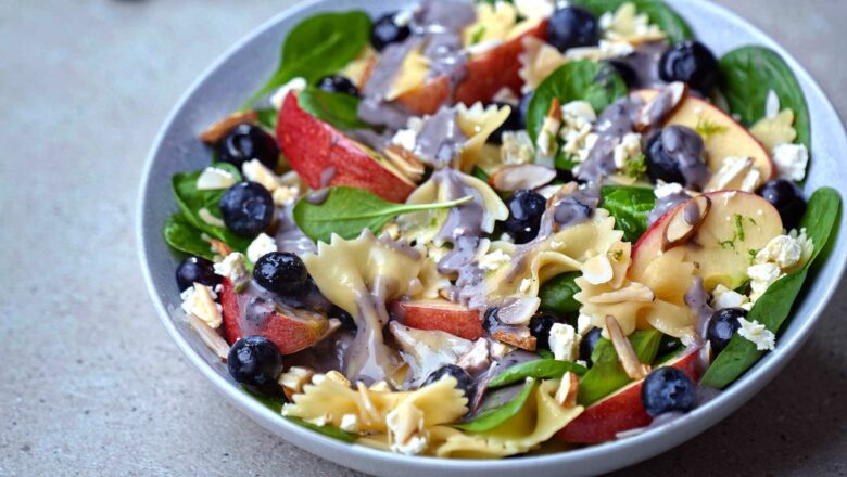 Blueberry Spinach Pasta Salad