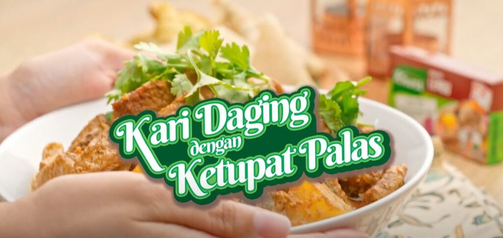 Kari Daging dengan Ketupat Palas