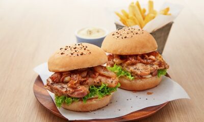 Roti Ayam Bakar Black Pepper side