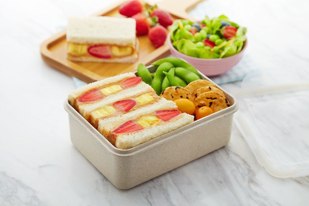 Peanut Butter Strawberry Banana Sandwich