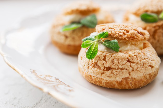 Horlicks Cream Puff